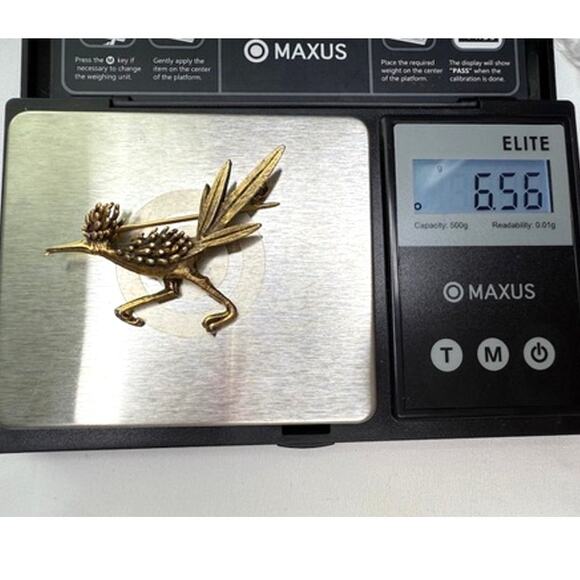 1950s Curtis Creations Brutalist Roadrunner Brooch Gold Tone Red Eye Pin - Picture 4 of 5